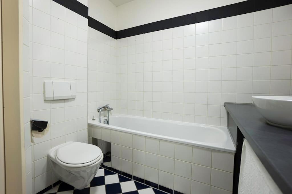 Stylish 2 Floor Penthouse • 15 Min To City Center Vienna Exterior photo